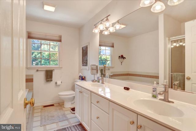 1153 FLEMING DR, Mechanicsburg, PA 17055