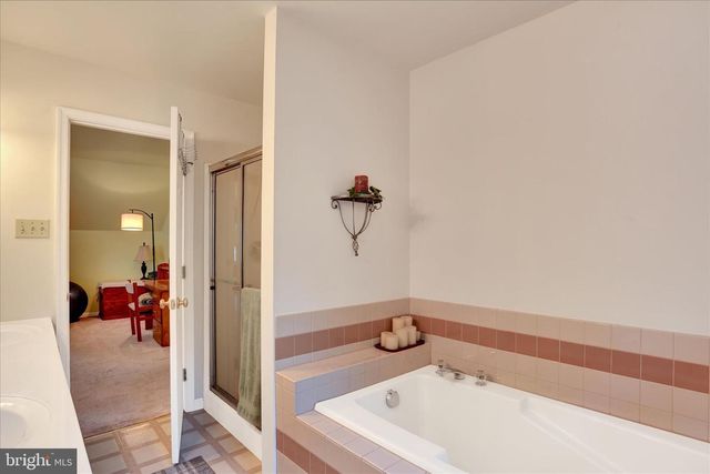 1153 FLEMING DR, Mechanicsburg, PA 17055