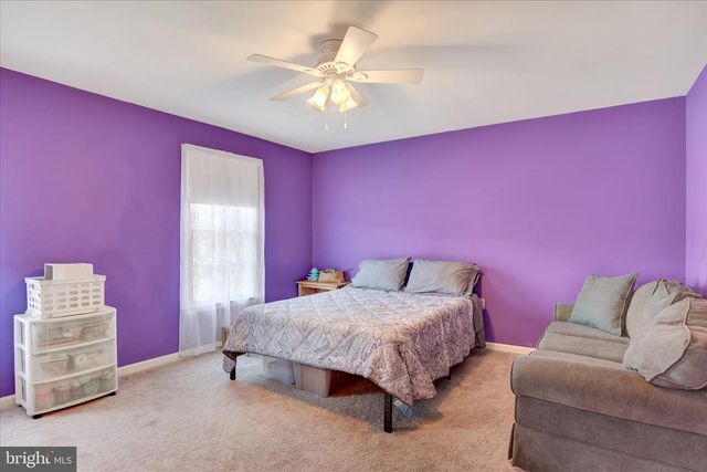 1153 FLEMING DR, Mechanicsburg, PA 17055