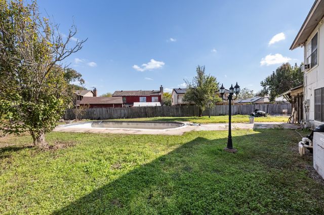 11354 White Gate Lane, Houston, TX 77067