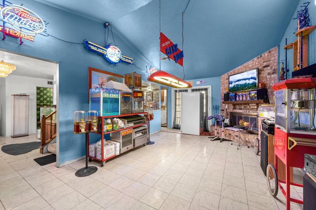 11354 White Gate Lane, Houston, TX 77067