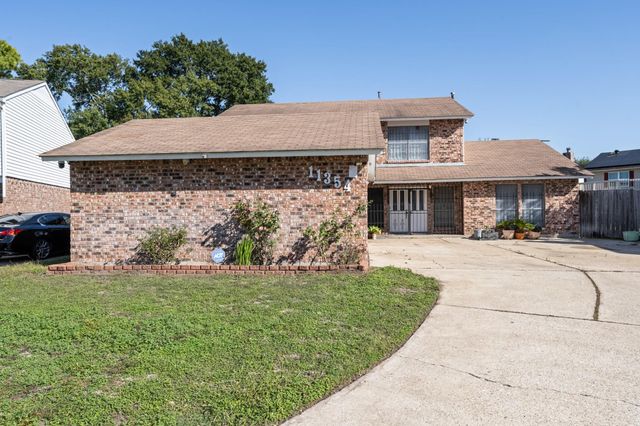 11354 White Gate Lane, Houston, TX 77067