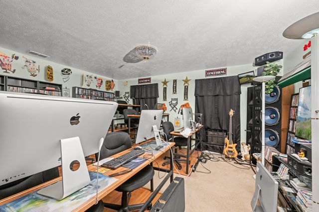 11354 White Gate Lane, Houston, TX 77067