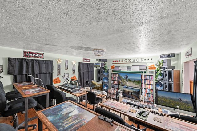 11354 White Gate Lane, Houston, TX 77067