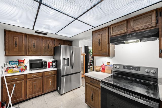 11354 White Gate Lane, Houston, TX 77067