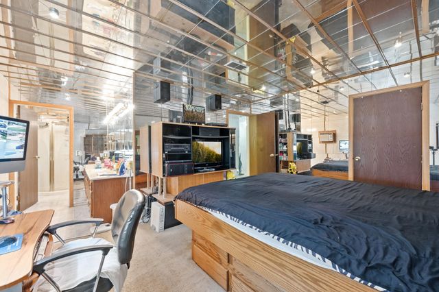 11354 White Gate Lane, Houston, TX 77067