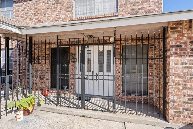 11354 White Gate Lane, Houston, TX 77067