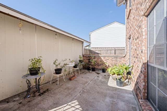 11354 White Gate Lane, Houston, TX 77067