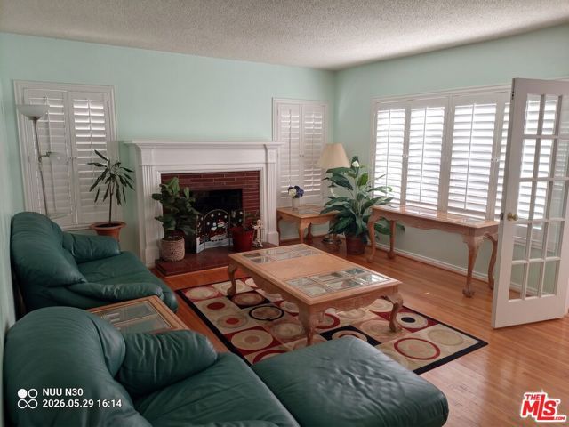 5132 Hillcrest Drive, Los Angeles, CA 90043