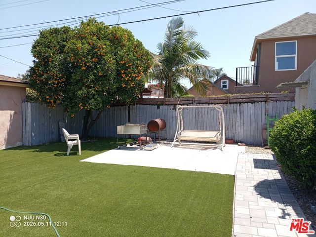 5132 Hillcrest Drive, Los Angeles, CA 90043