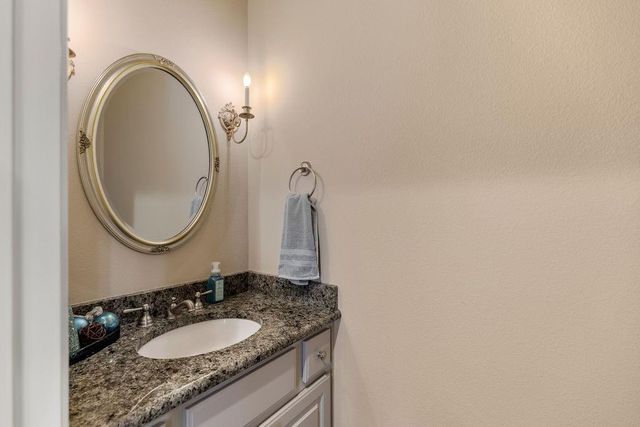 82 Mill Point Place, The Woodlands, TX 77380