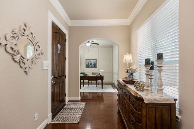82 Mill Point Place, The Woodlands, TX 77380