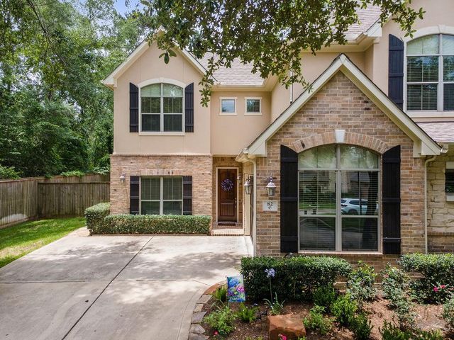 82 Mill Point Place, The Woodlands, TX 77380