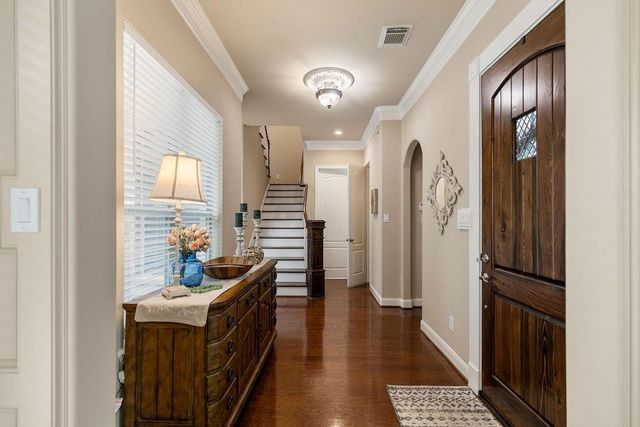 82 Mill Point Place, The Woodlands, TX 77380