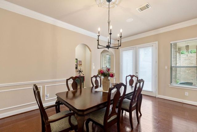 82 Mill Point Place, The Woodlands, TX 77380