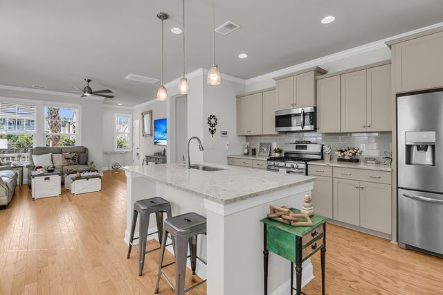 2666 Park West Boulevard, Mount Pleasant, SC 29466