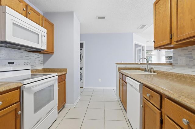 966 HELMSLEY COURT 100, Lake Mary, FL 32746