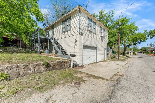 641 W College Street, Stephenville, TX 76401