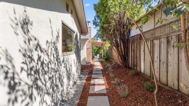 2 Burnham Court, San Carlos, CA 94070