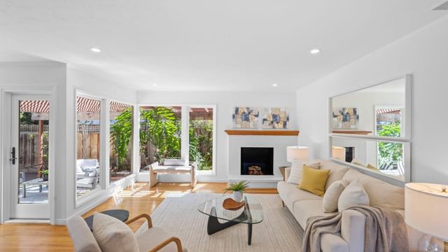 2 Burnham Court, San Carlos, CA 94070