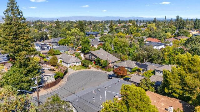 2 Burnham Court, San Carlos, CA 94070