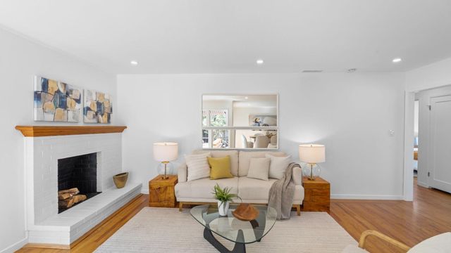 2 Burnham Court, San Carlos, CA 94070