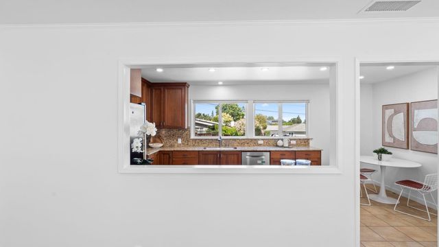 2 Burnham Court, San Carlos, CA 94070