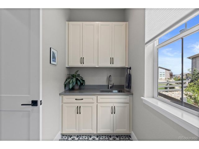 7129 Canyonpoint Rd, Castle Pines, CO 80108