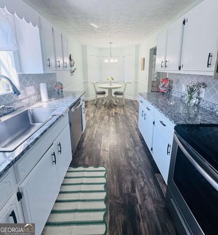 105 Skyline Boulevard, Lyons, GA 30436