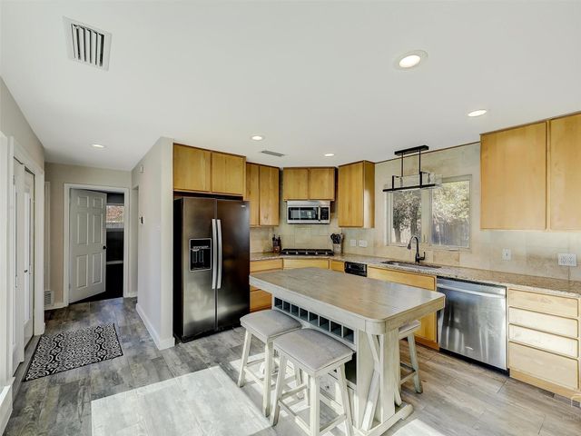 3913 Knob Hill Drive, Plano, TX 75023