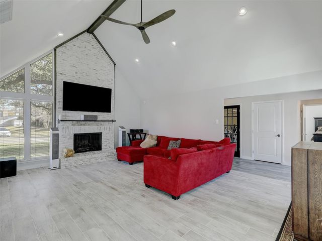 3913 Knob Hill Drive, Plano, TX 75023