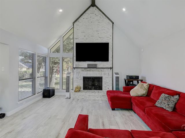 3913 Knob Hill Drive, Plano, TX 75023
