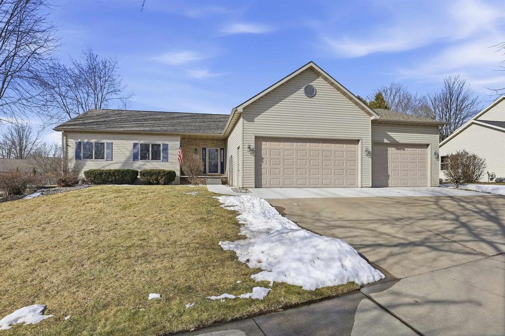 4207 N TIGERLILY DRIVE, Appleton, WI 54913