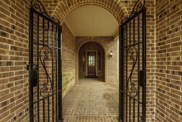 5218 Alden Springs Boulevard, Sugar Land, TX 77479