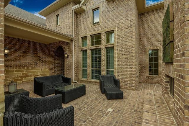 5218 Alden Springs Boulevard, Sugar Land, TX 77479