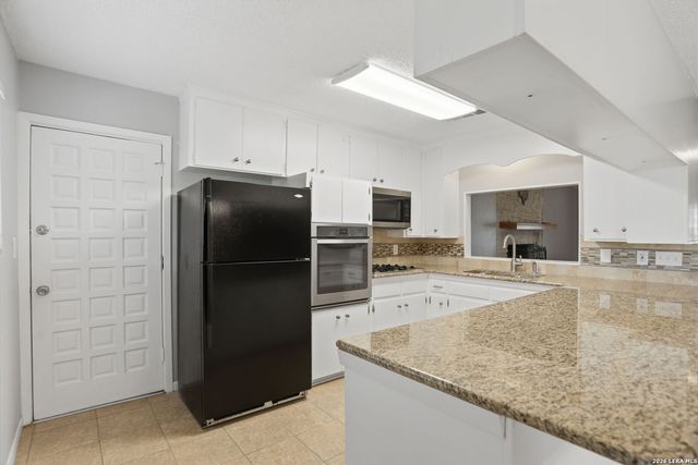 303 CASTLE CT, Converse, TX 78109