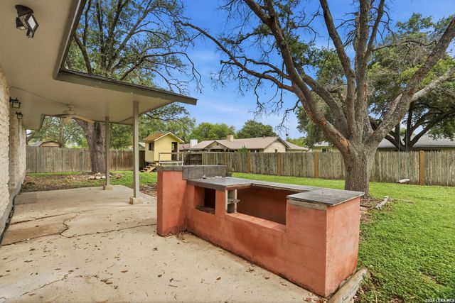 303 CASTLE CT, Converse, TX 78109