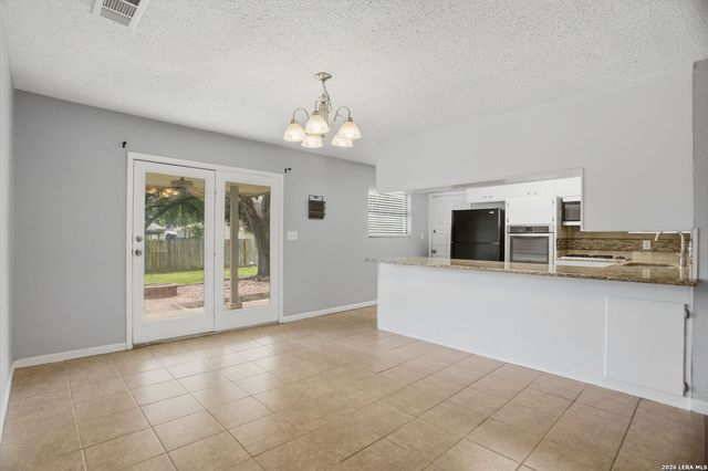 303 CASTLE CT, Converse, TX 78109