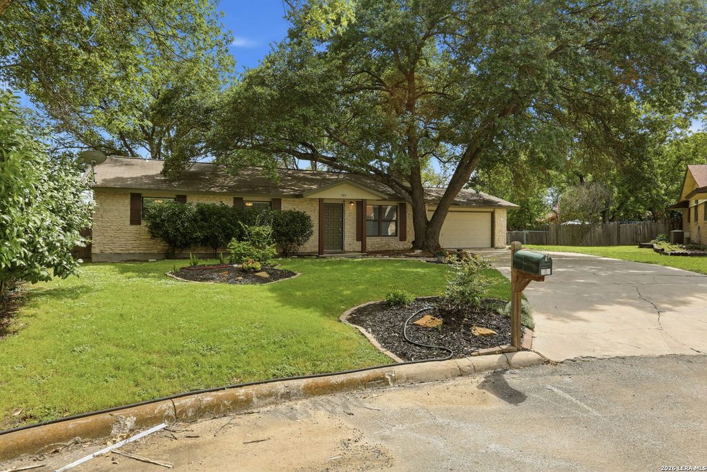 303 CASTLE CT, Converse, TX 78109