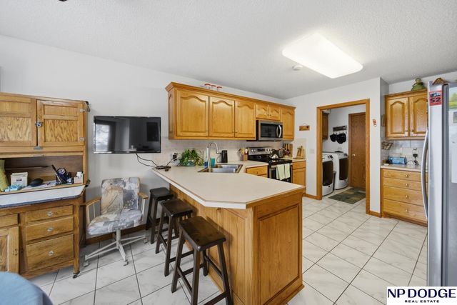 810 Heatherwood Drive, Fremont, NE 68025