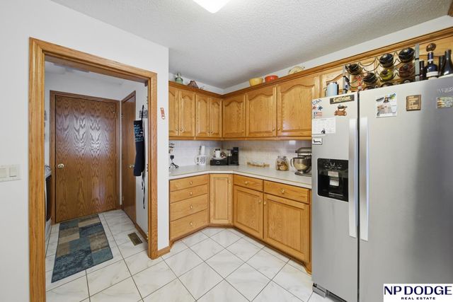 810 Heatherwood Drive, Fremont, NE 68025