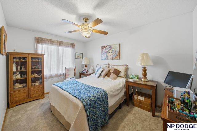 810 Heatherwood Drive, Fremont, NE 68025