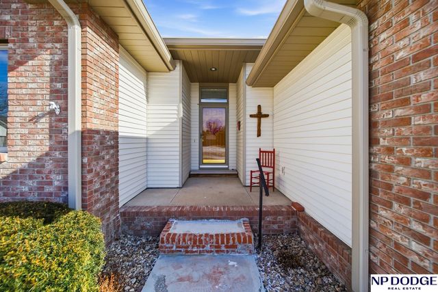 810 Heatherwood Drive, Fremont, NE 68025