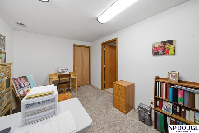 810 Heatherwood Drive, Fremont, NE 68025