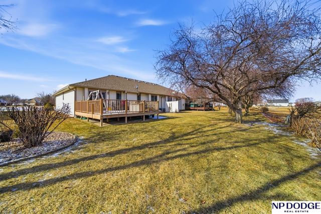 810 Heatherwood Drive, Fremont, NE 68025