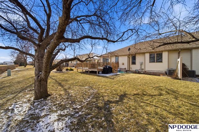 810 Heatherwood Drive, Fremont, NE 68025