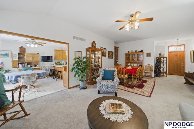 810 Heatherwood Drive, Fremont, NE 68025