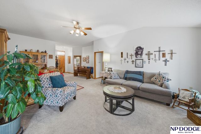 810 Heatherwood Drive, Fremont, NE 68025