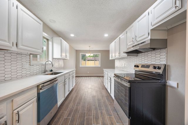 1306 Rolling Oaks Drive, Rogers, AR 72756