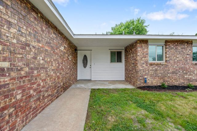 1306 Rolling Oaks Drive, Rogers, AR 72756